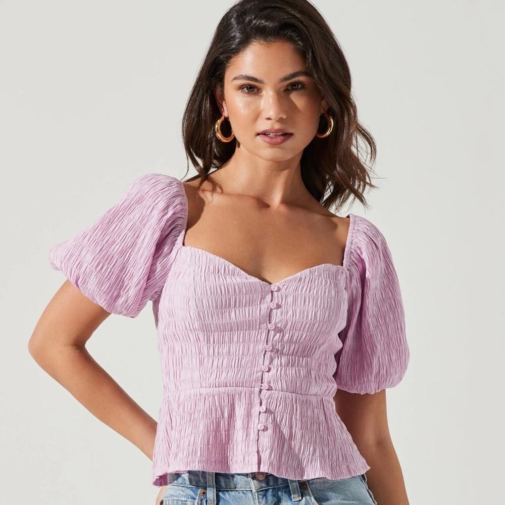 Astr Lavender Puff-Sleeve Smocked Button-Front Top